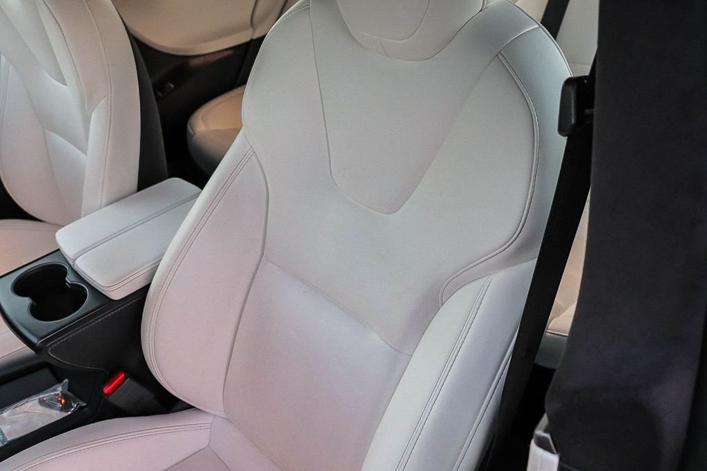 Used 2020 Midnight Silver Metallic Tesla Performance image 28