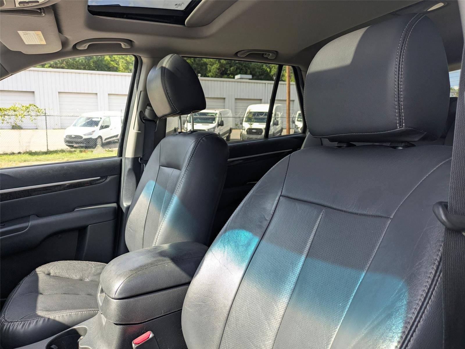 Used 2009 Ebony Black Hyundai Limited image 14