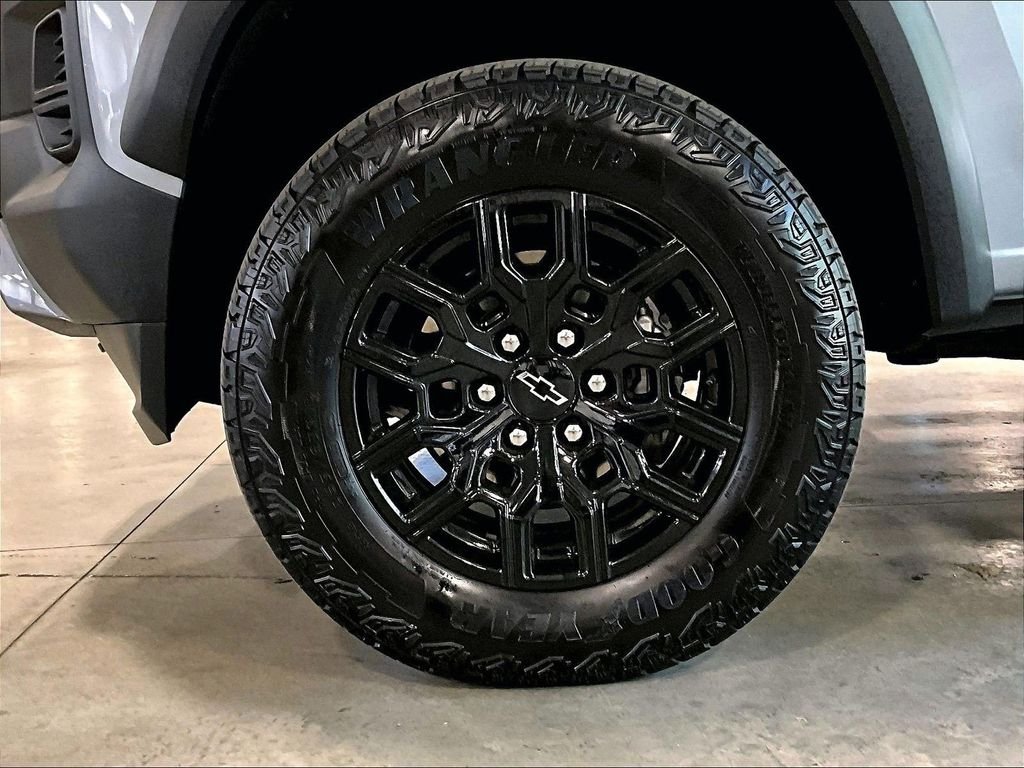 Used 2026 Gray Chevrolet Trail Boss image 7