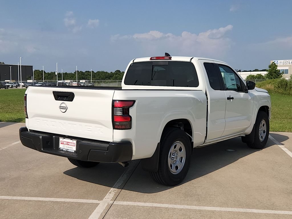 New 2026 White Nissan S King Cab image 6