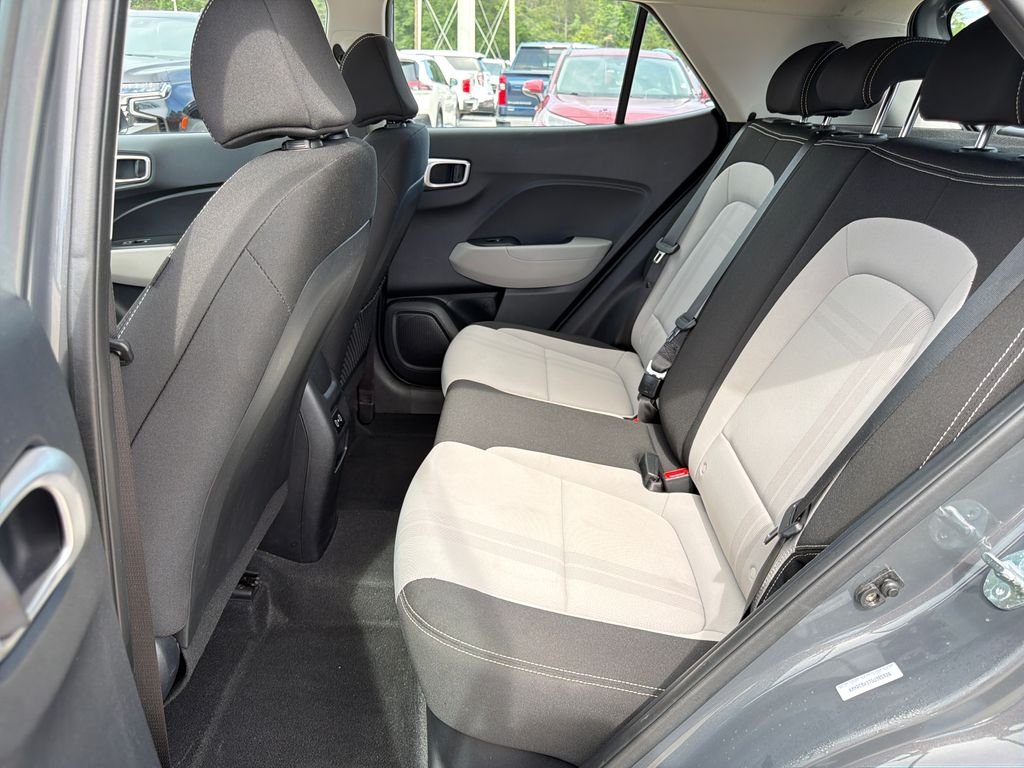 Used 2025 Gray Hyundai SEL image 27