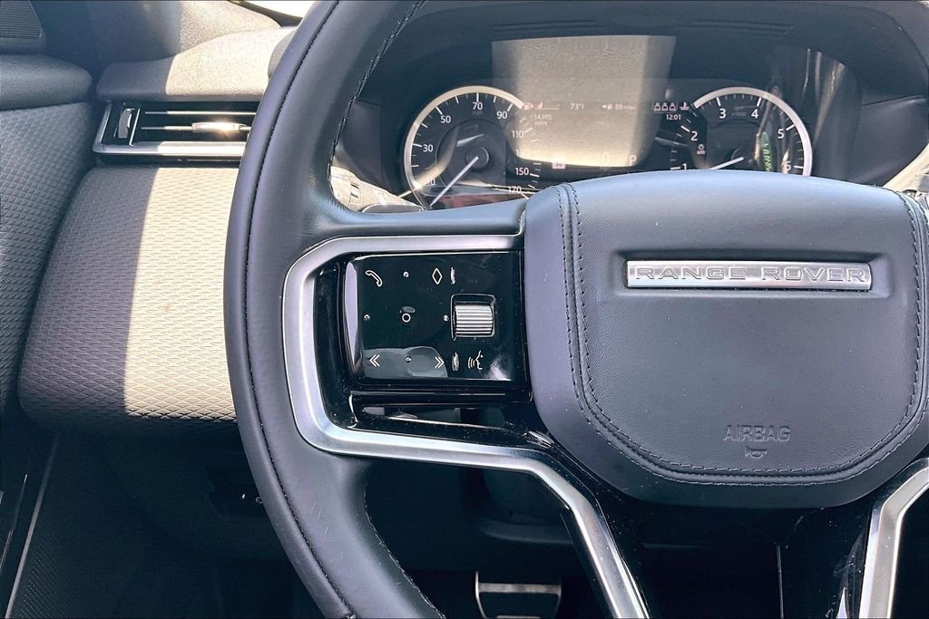 Certified Used 2023  Land Rover R-Dynamic S MHEV image 11