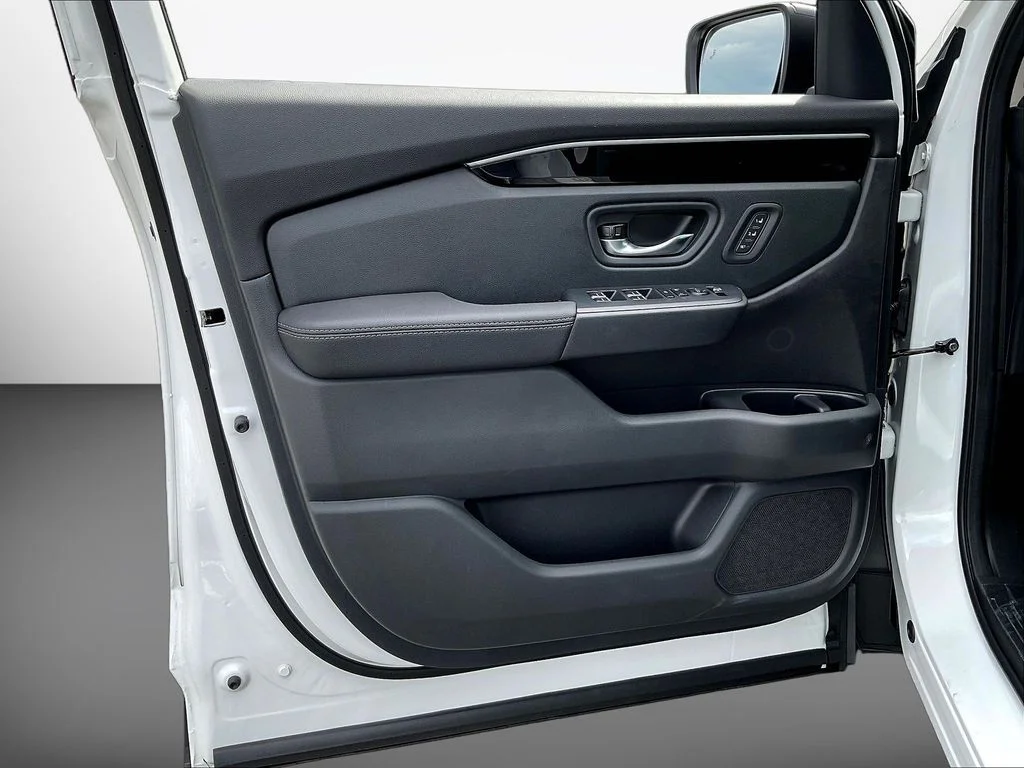 New 2026 Platinum White Pearl Honda RTL image 18