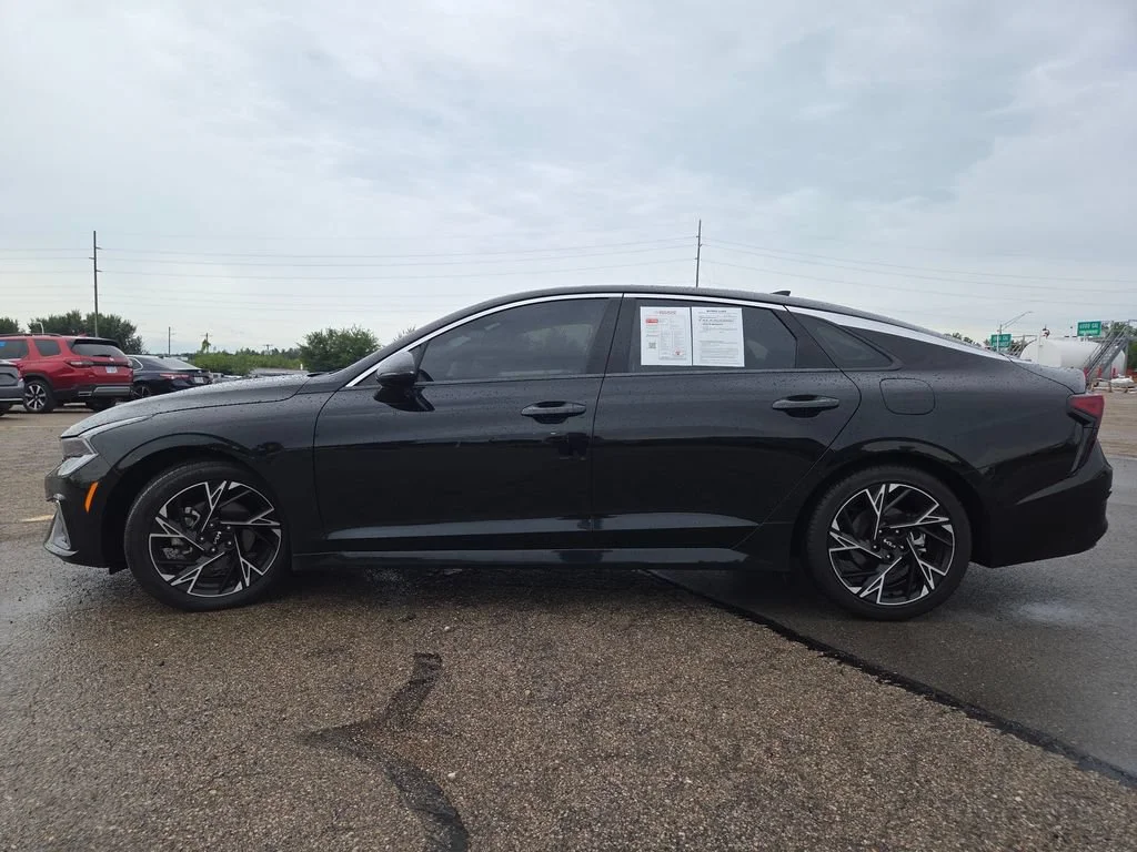 Used 2025 Aurora Black Pearl Kia GT-Line image 24