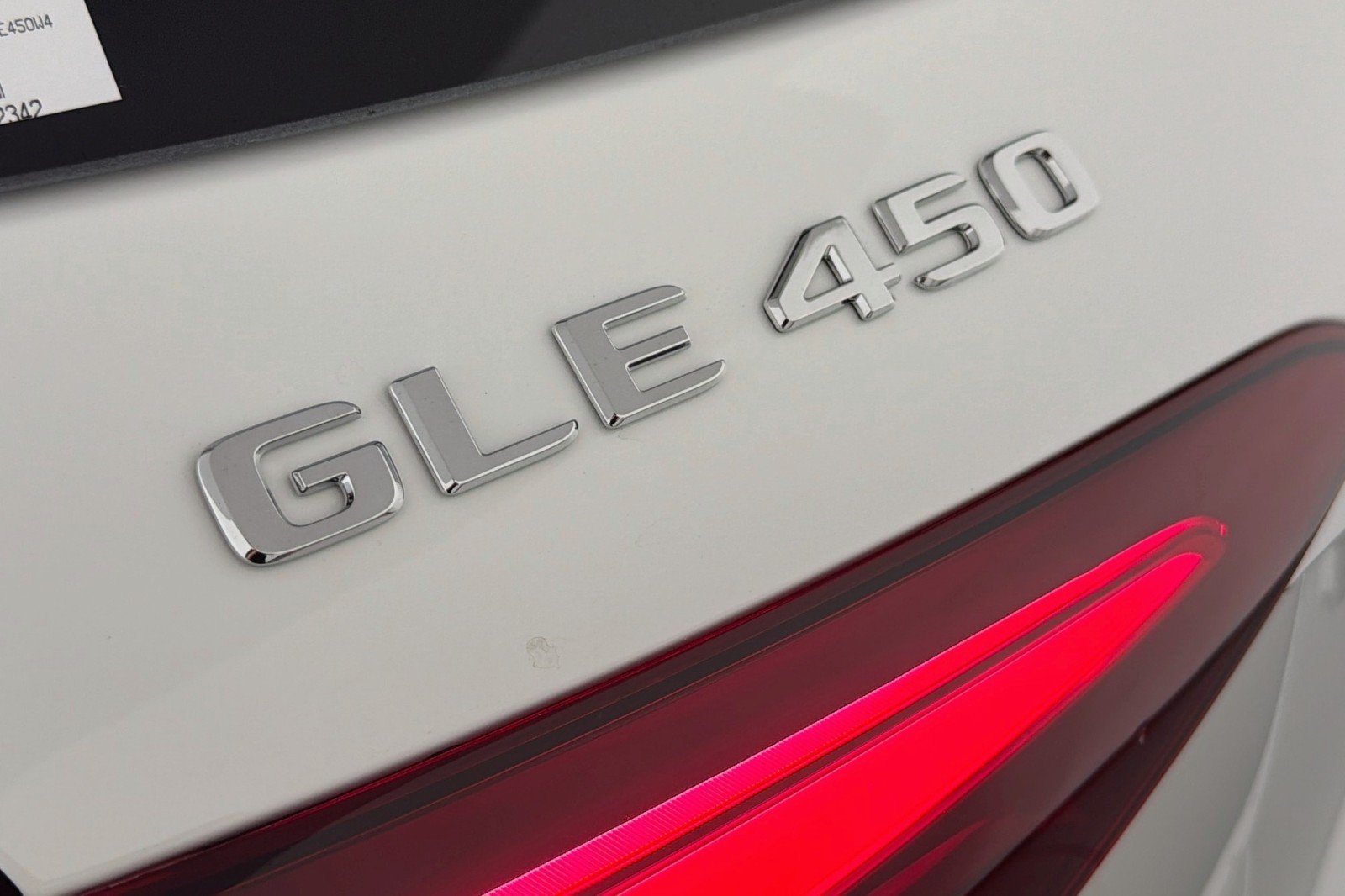New 2026 Polar White Mercedes-Benz GLE 450 4MATIC® SUV image 8