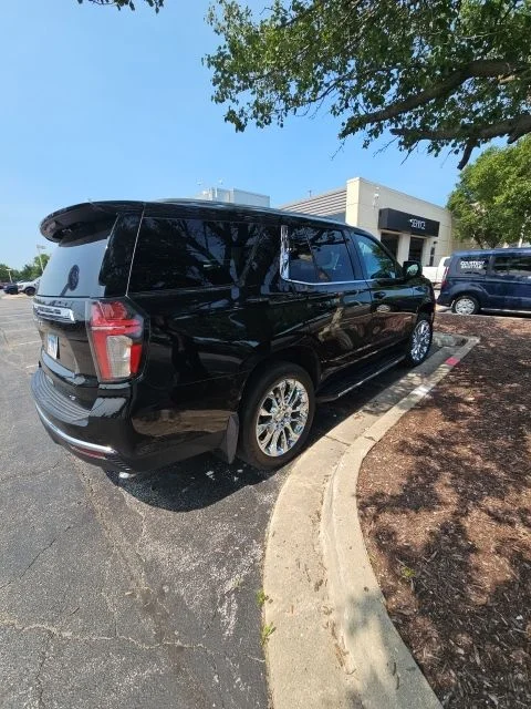 Used 2022 Black Chevrolet LT image 3