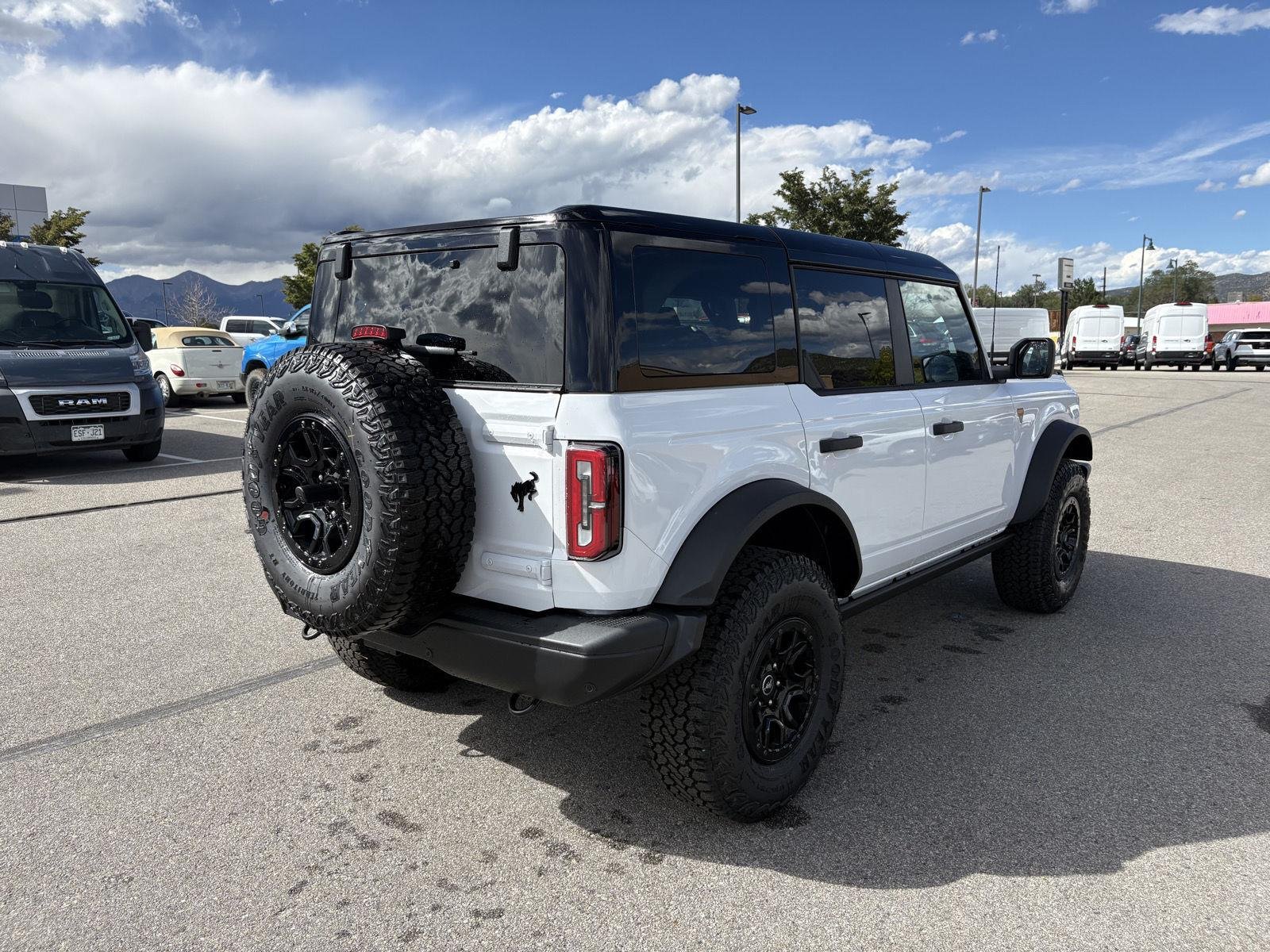 New 2026 Oxford White Ford Badlands® image 5