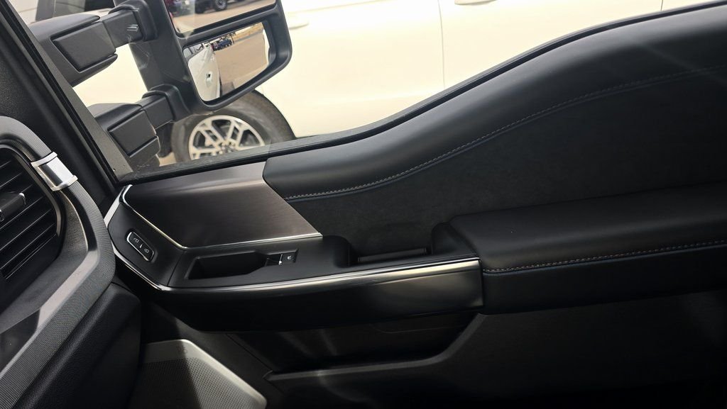 2026 Ford F-250 Super Duty Platinum - Photo 33