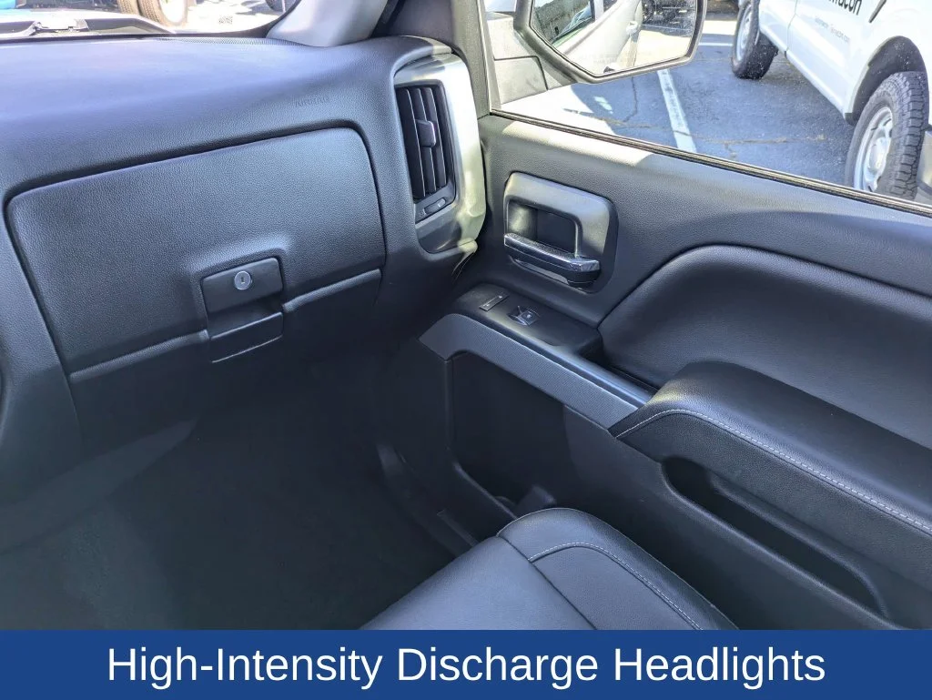 Used 2018 Silver Chevrolet LT image 17