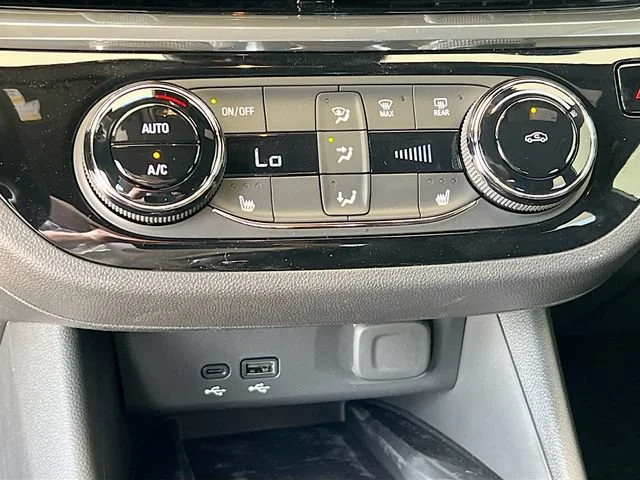 2026 Buick Envista Sport Touring - Photo 11