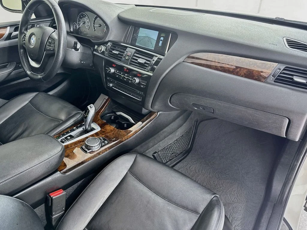 Used 2016 Alpine White BMW xDrive28i image 37