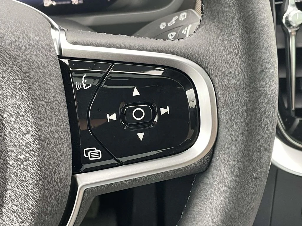 New 2026 Vapour Grey Volvo Plus image 12