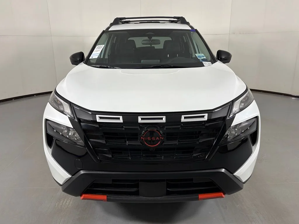 New 2026 Everest White Pearl TriCoat Nissan Rock Creek® image 3