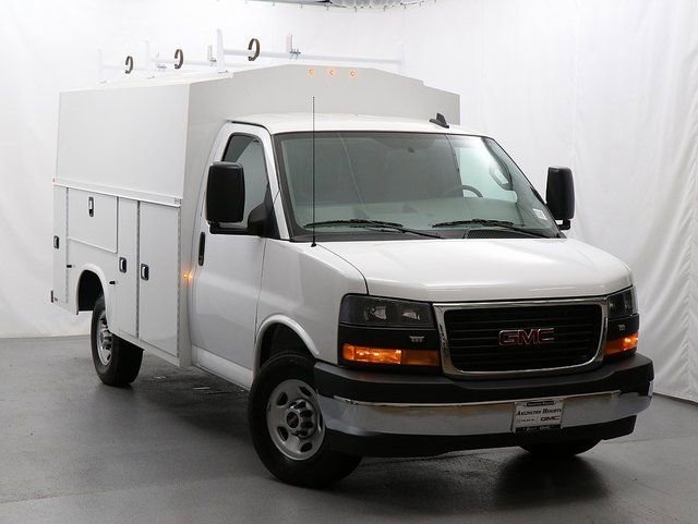 2025 GMC Savana Cutaway Work Van
