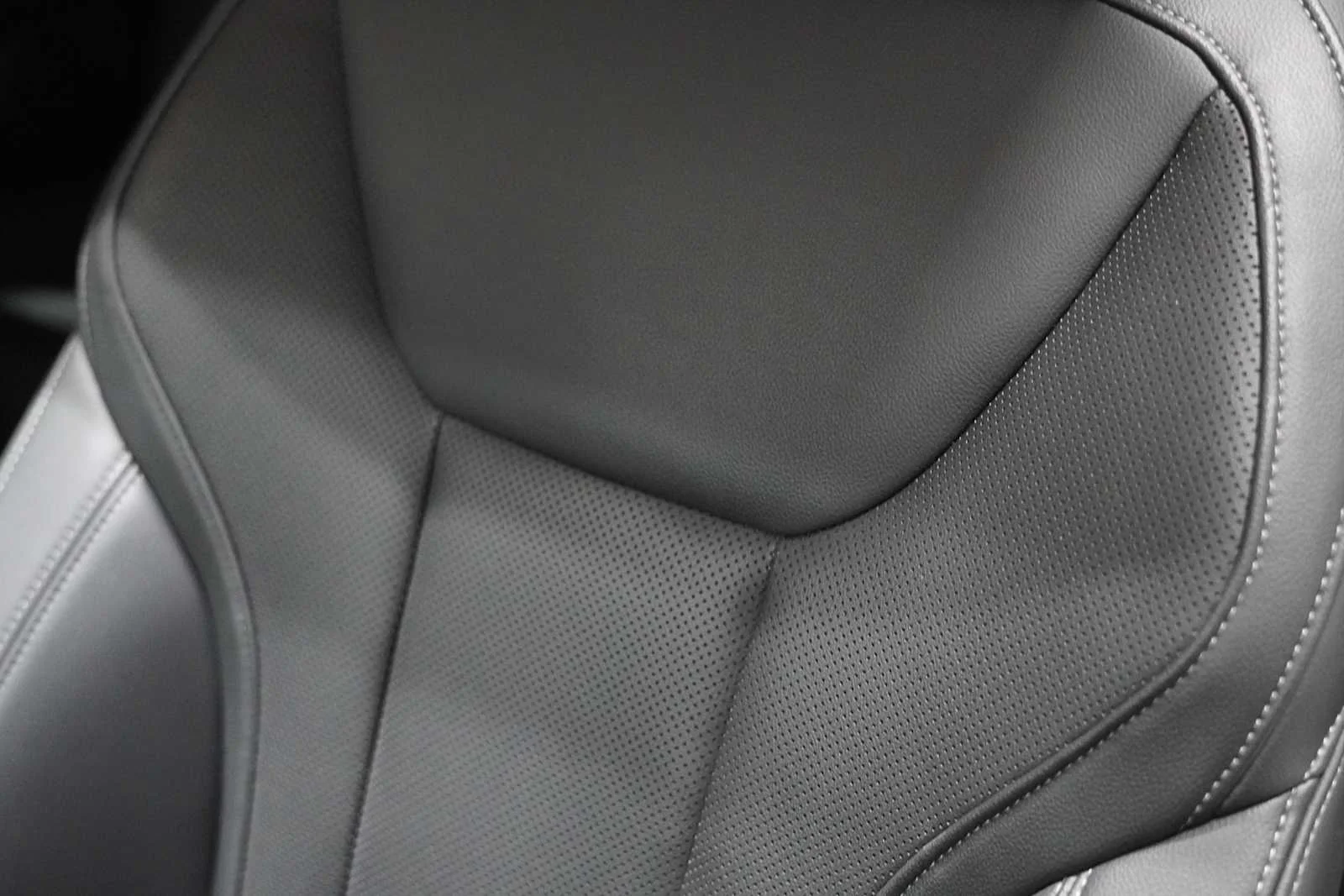 Used 2026 Black Sapphire Metallic BMW 430i image 12