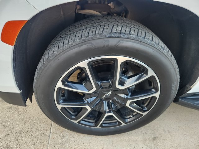 Used 2021 SUMMIT WHITE Chevrolet RST image 8