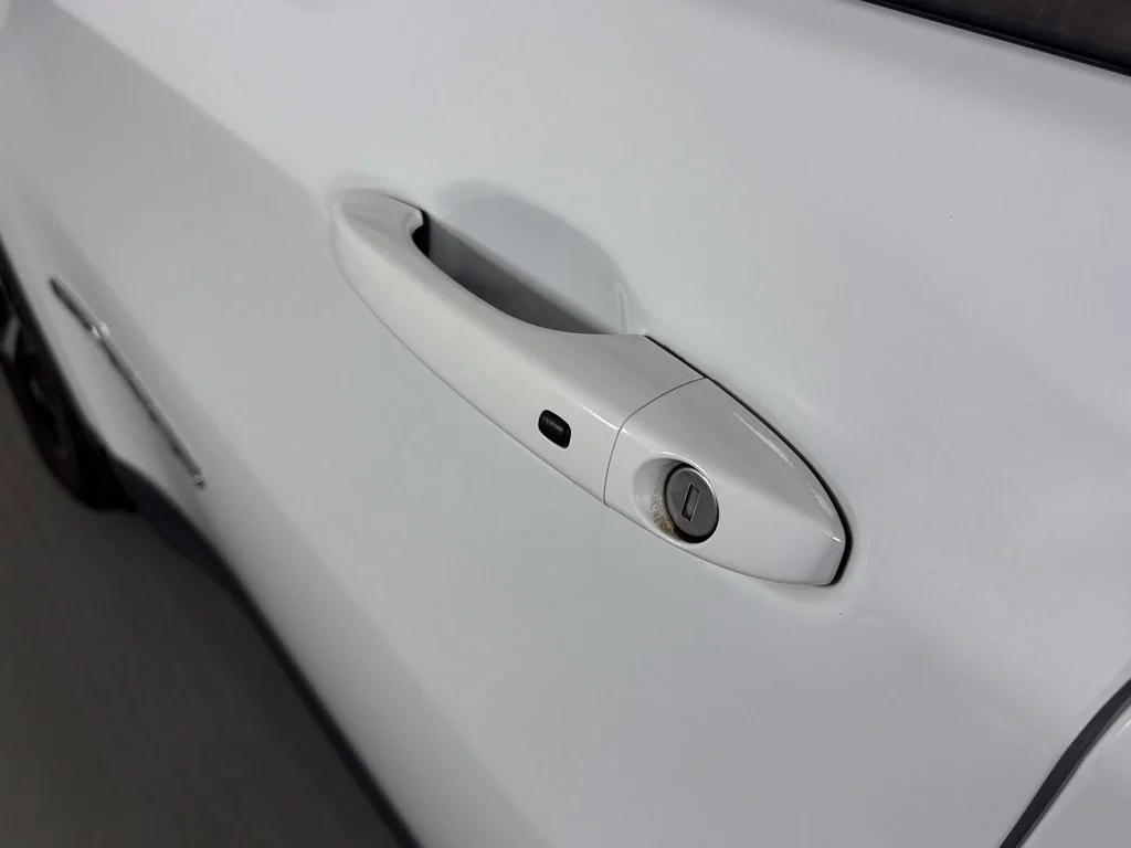 Used 2025 White Jeep Limited image 10
