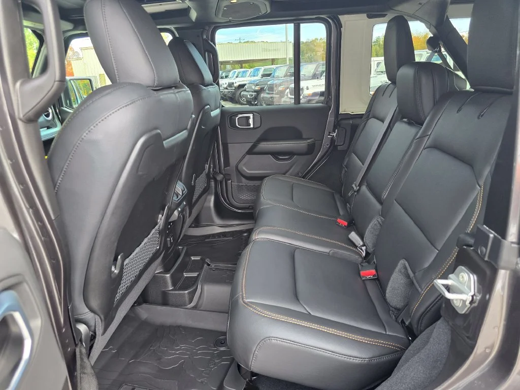 New 2027 Gray Jeep Sahara image 10