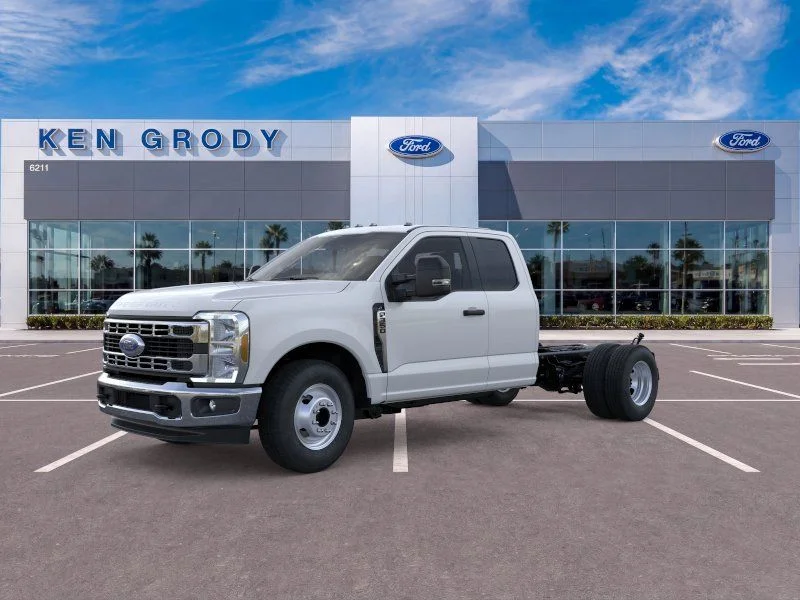 New 2026 White Ford XL image 3