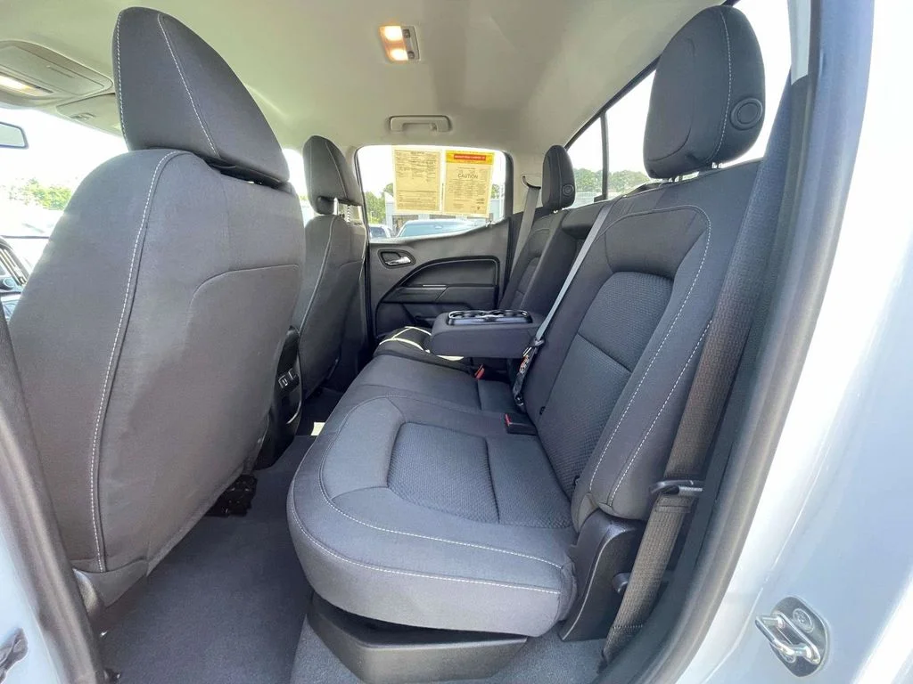 Used 2022 White Chevrolet LT image 14