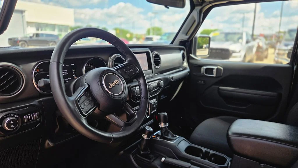 Used 2022 Black Jeep Willys image 12