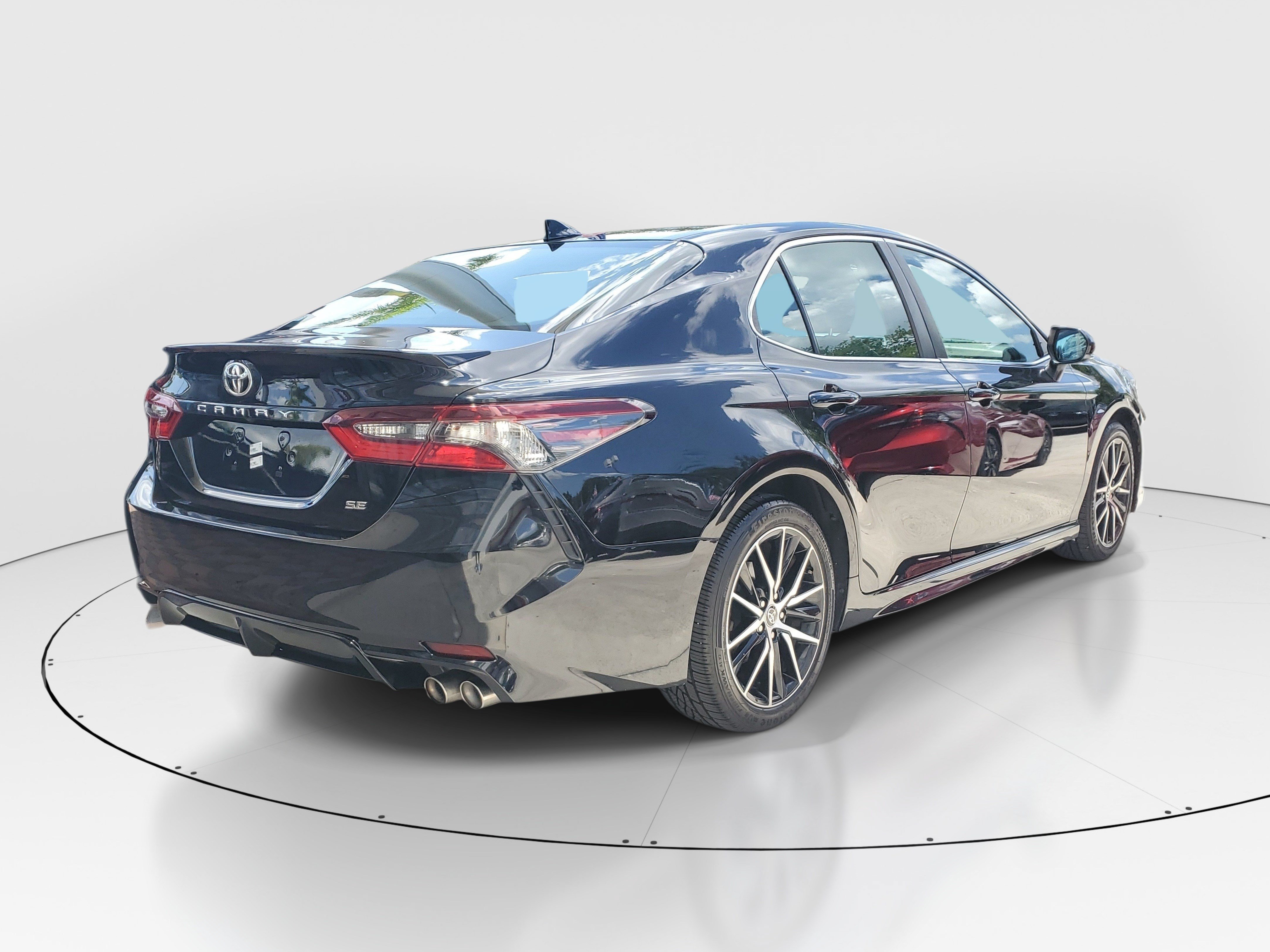 Used 2022 Midnight Black Metallic Toyota SE image 6