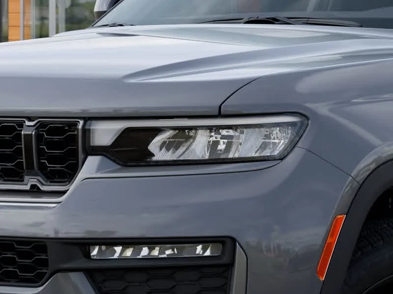New 2027 Sting-Gray Clearcoat Jeep Limited Reserve image 10