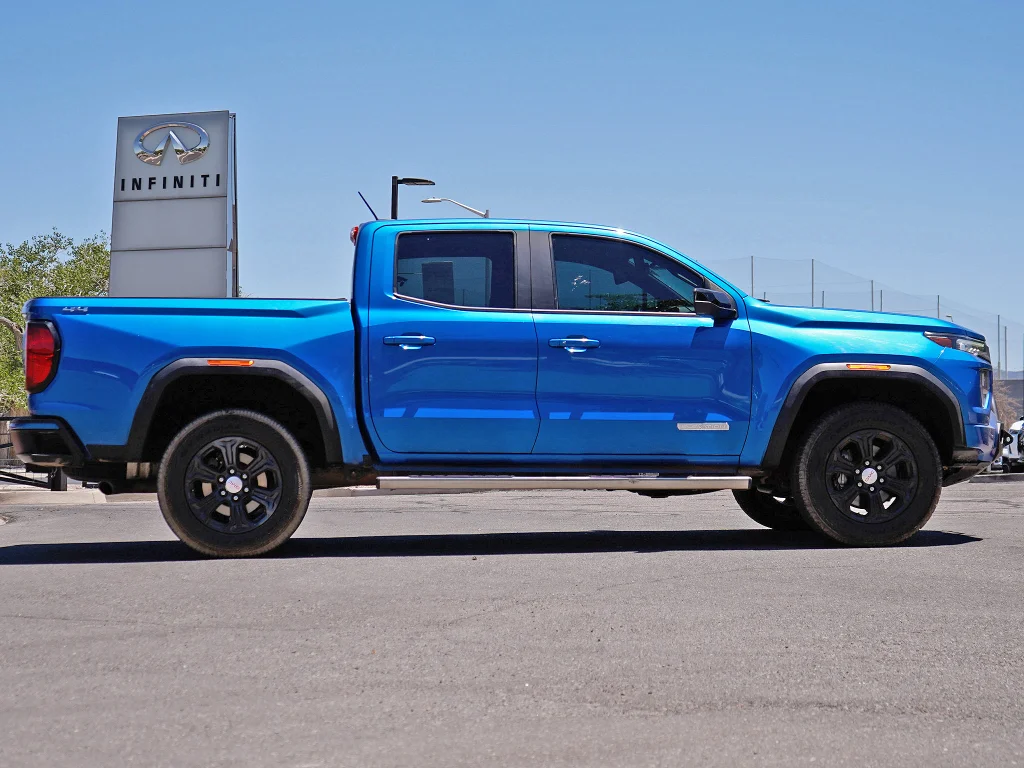 Used 2023 Dynamic Blue Metallic GMC 4WD Elevation image 14