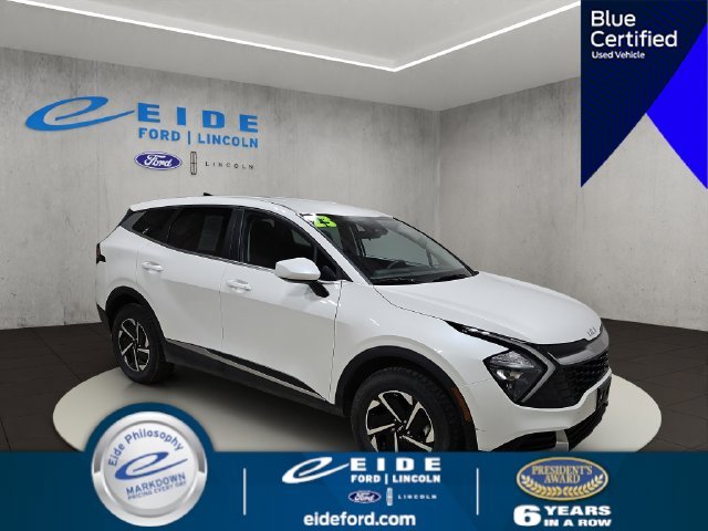 Used 2023 White Kia LX image 1