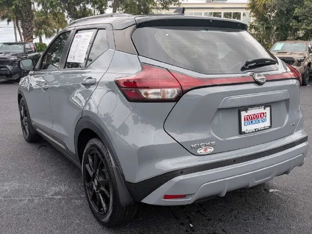 Used 2023 Gray Nissan SR image 5