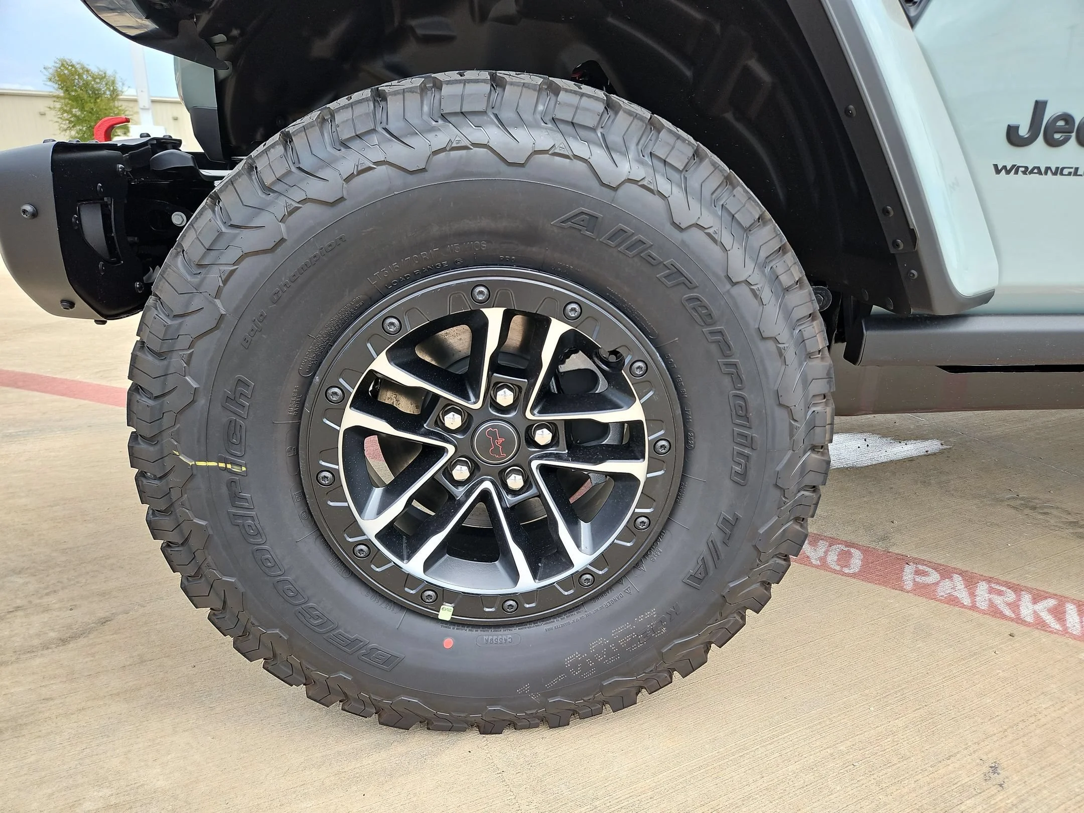 New 2026 Earl Clearcoat Jeep Rubicon X image 23