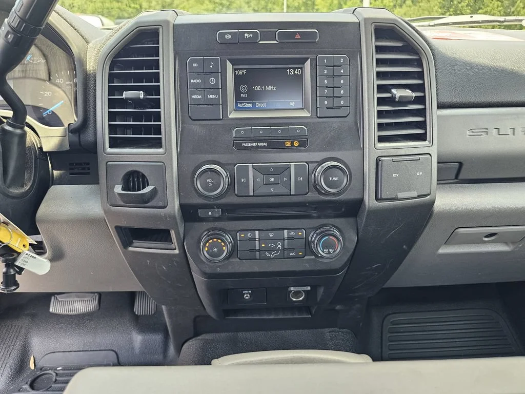 Used 2017 Oxford White Ford XL image 20