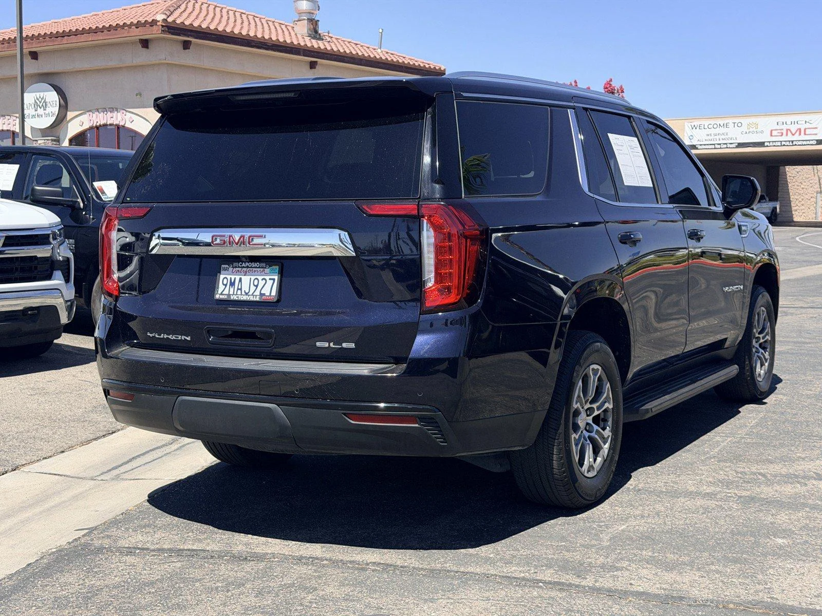 Used 2024 Midnight Blue Metallic GMC SLE image 6