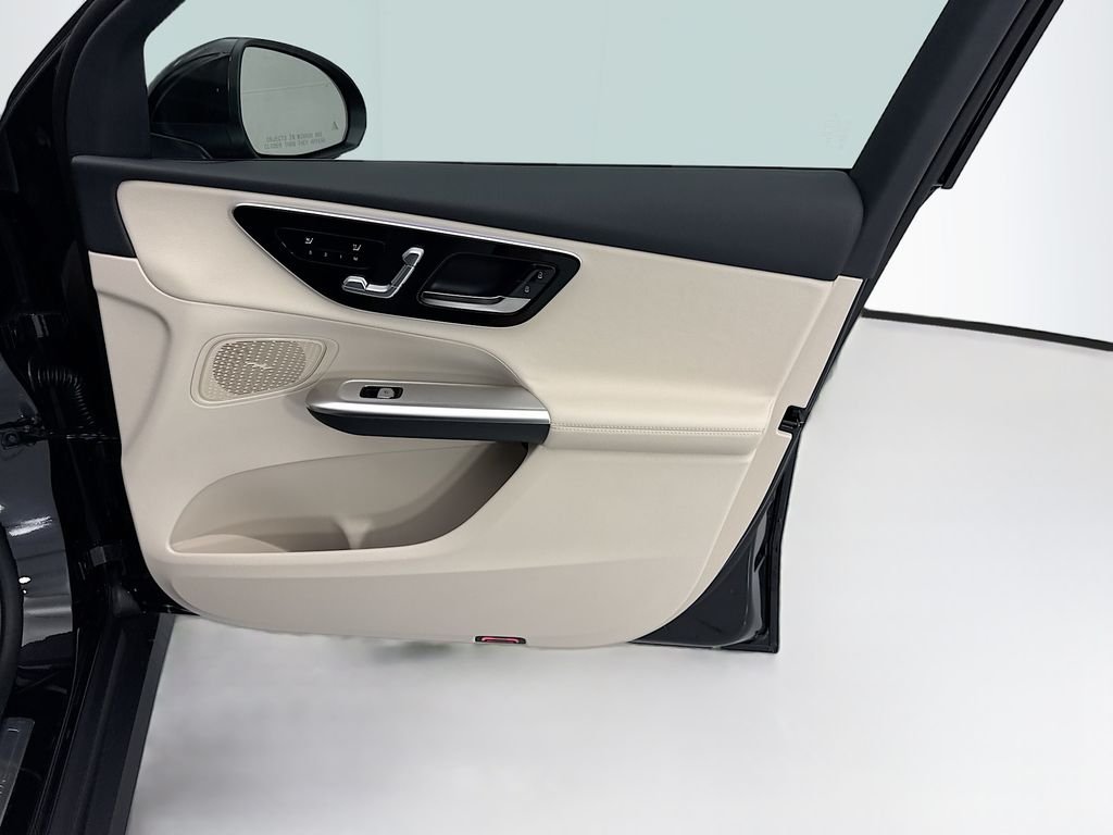 New 2026 Obsidian Black Metallic Mercedes-Benz GLC 300 image 23