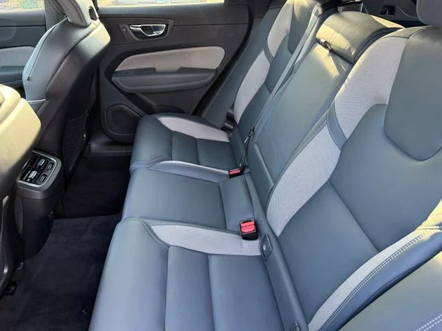 Used 2022 Thunder Gray Metallic Volvo B5 R-Design image 30