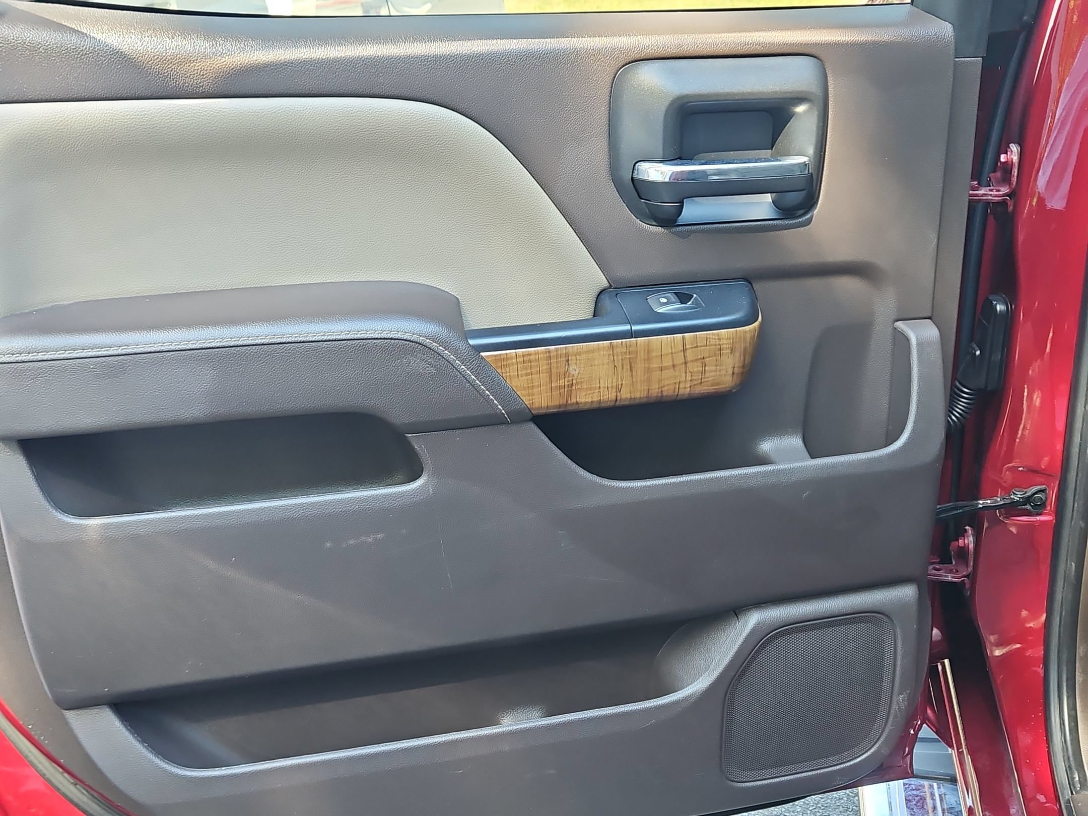 Used 2018 Red Quartz Tintcoat GMC SLT image 30