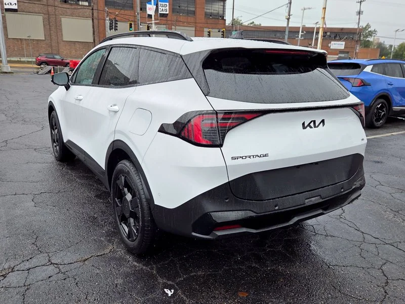 Used 2026 White Kia X-Line image 5