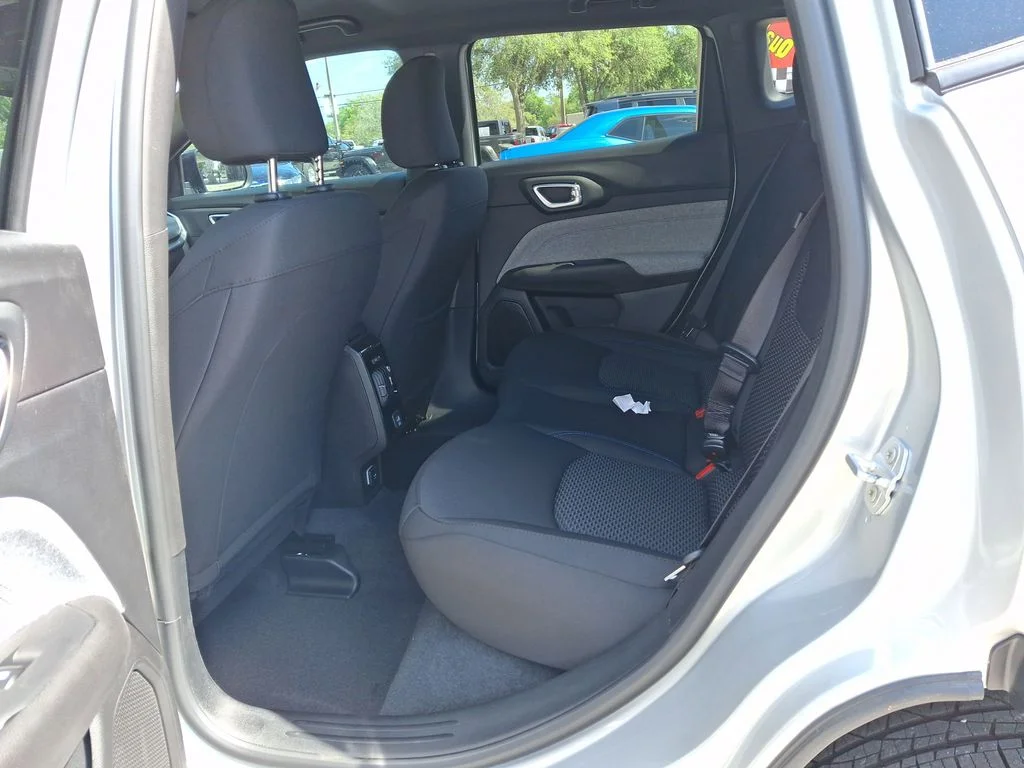 2025 Jeep Compass Sport - Photo 17