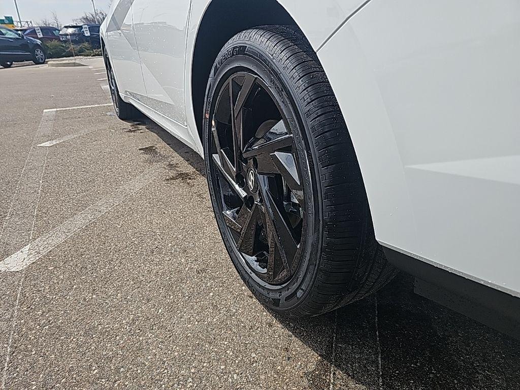 New 2026 White Hyundai SEL Sport image 36