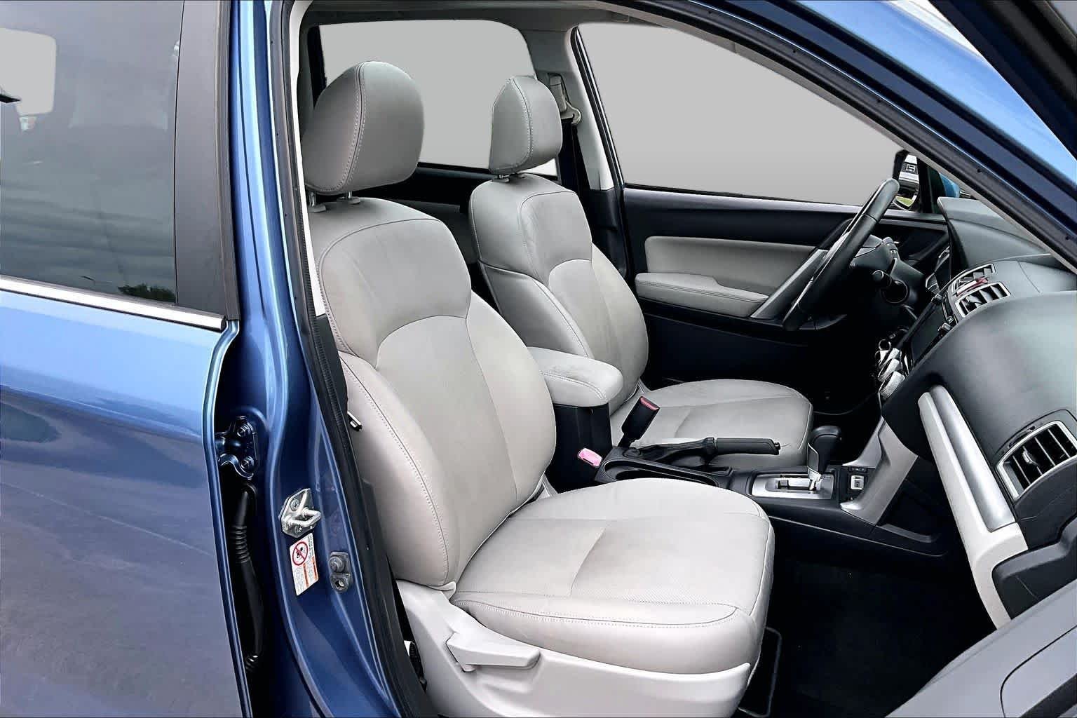 Used 2016 Quartz Blue Pearl Subaru 2.5i Limited image 9