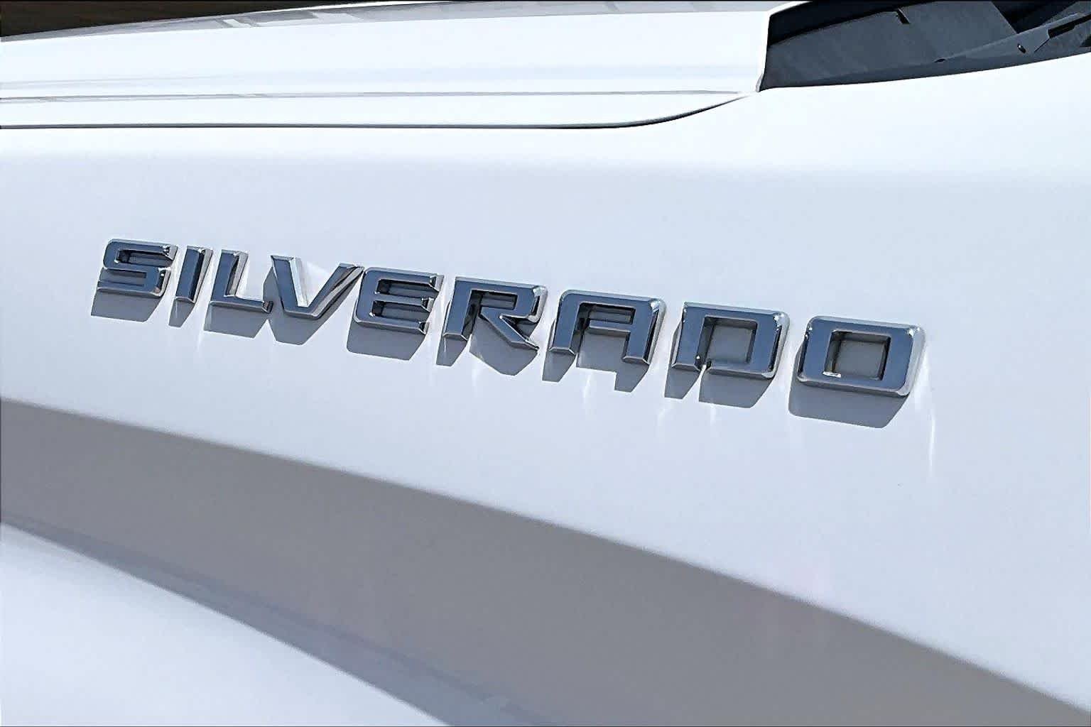 Used 2023 Summit White Chevrolet Work Truck image 32