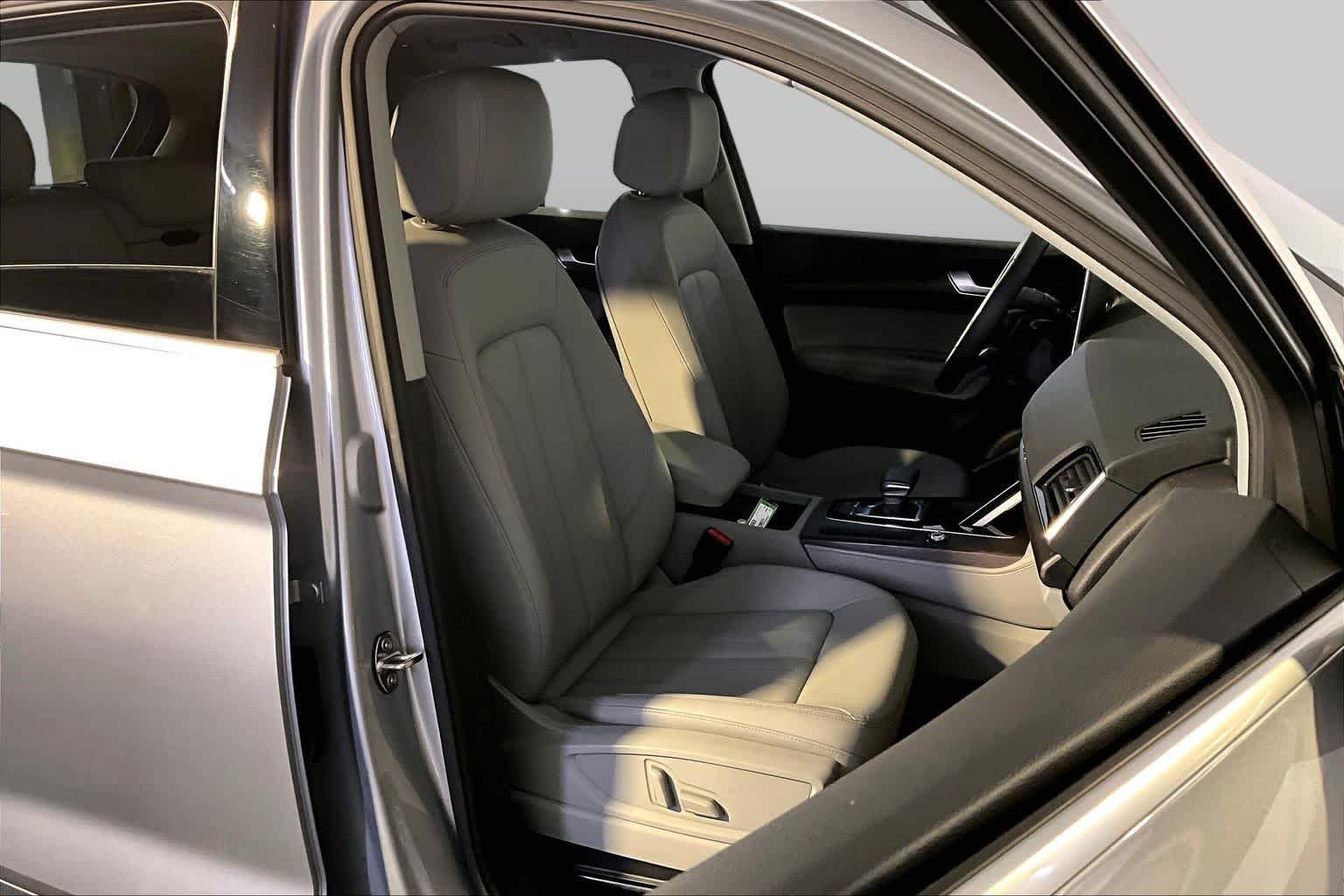 Used 2023 Florett Silver Metallic Audi Premium Plus image 8