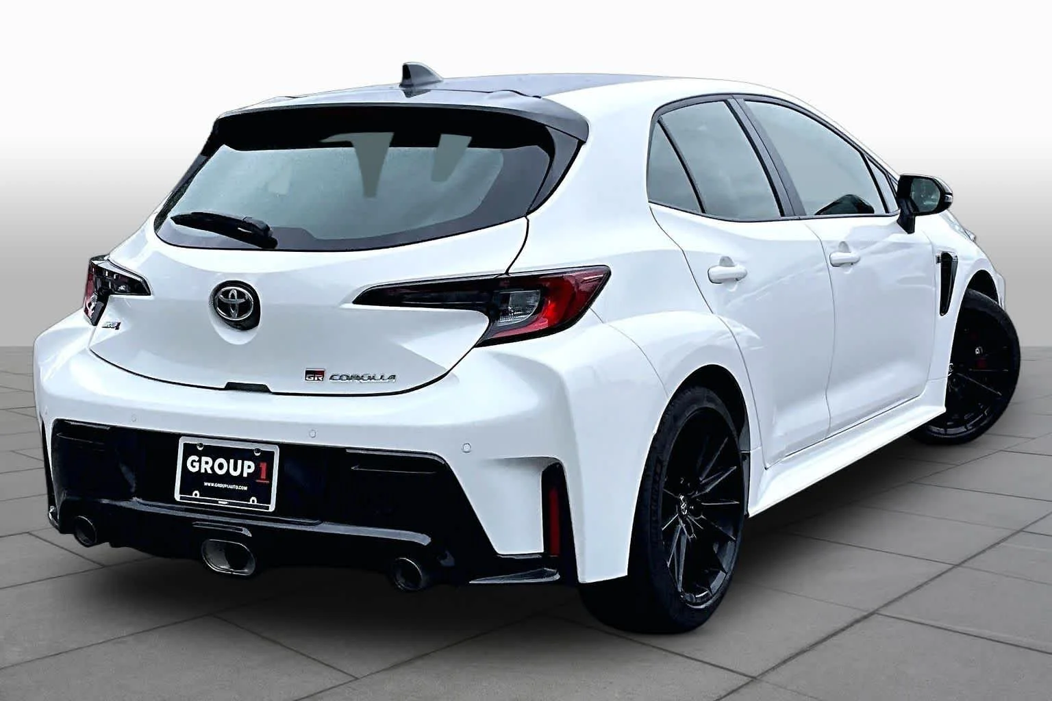 Used 2025 Ice Cap Toyota Premium Plus image 13