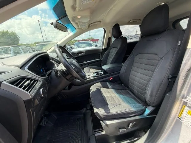 Used 2016 Silver Ford SEL image 8