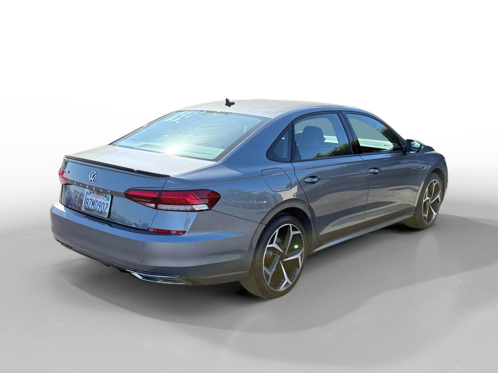 Used 2022 Platinum Gray Metallic Volkswagen 2.0T R-Line image 5