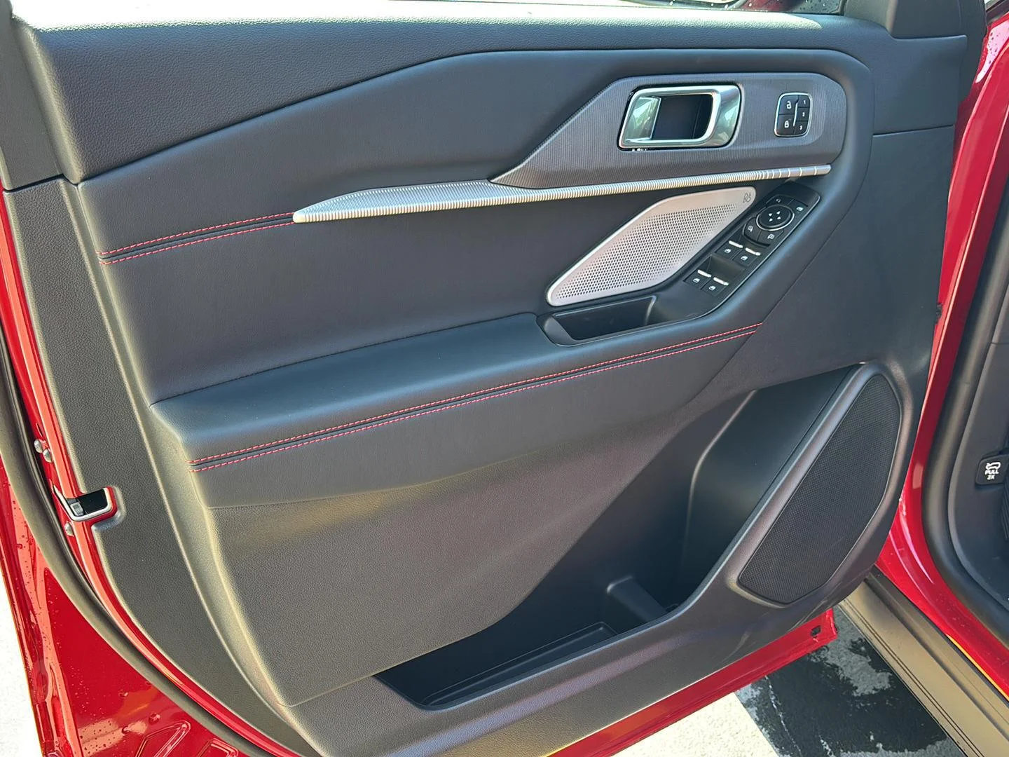 New 2026 Rapid Red Metallic Tinted Clearcoat Ford ST image 10
