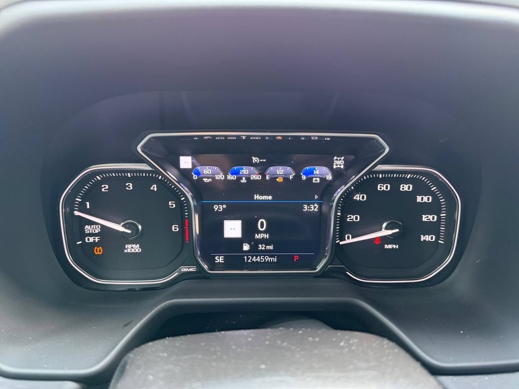 Used 2021 SUMMIT WHITE GMC AT4 image 14