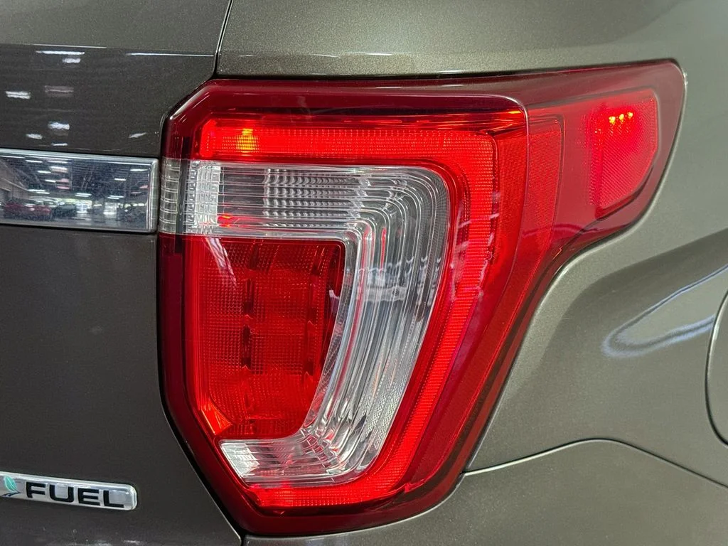 Used 2016 Brown Ford XLT image 33