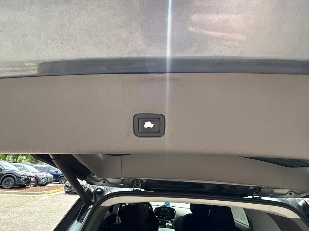 Used 2019 Gray Chevrolet 3LT image 14