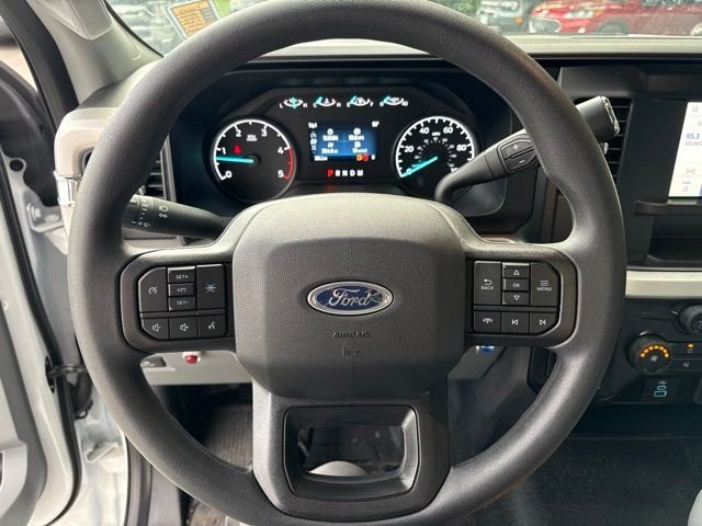 New 2026 Oxford White Ford XL image 13
